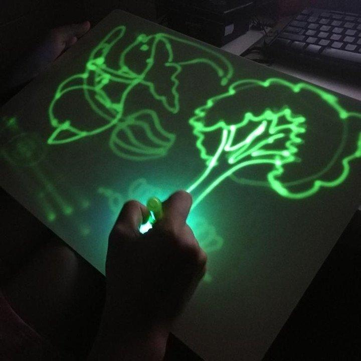 MAGIC LIGHT DRAWING PAD - CHRISTMAS GIFTS