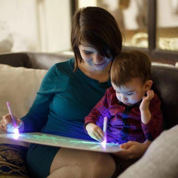 MAGIC LIGHT DRAWING PAD - CHRISTMAS GIFTS