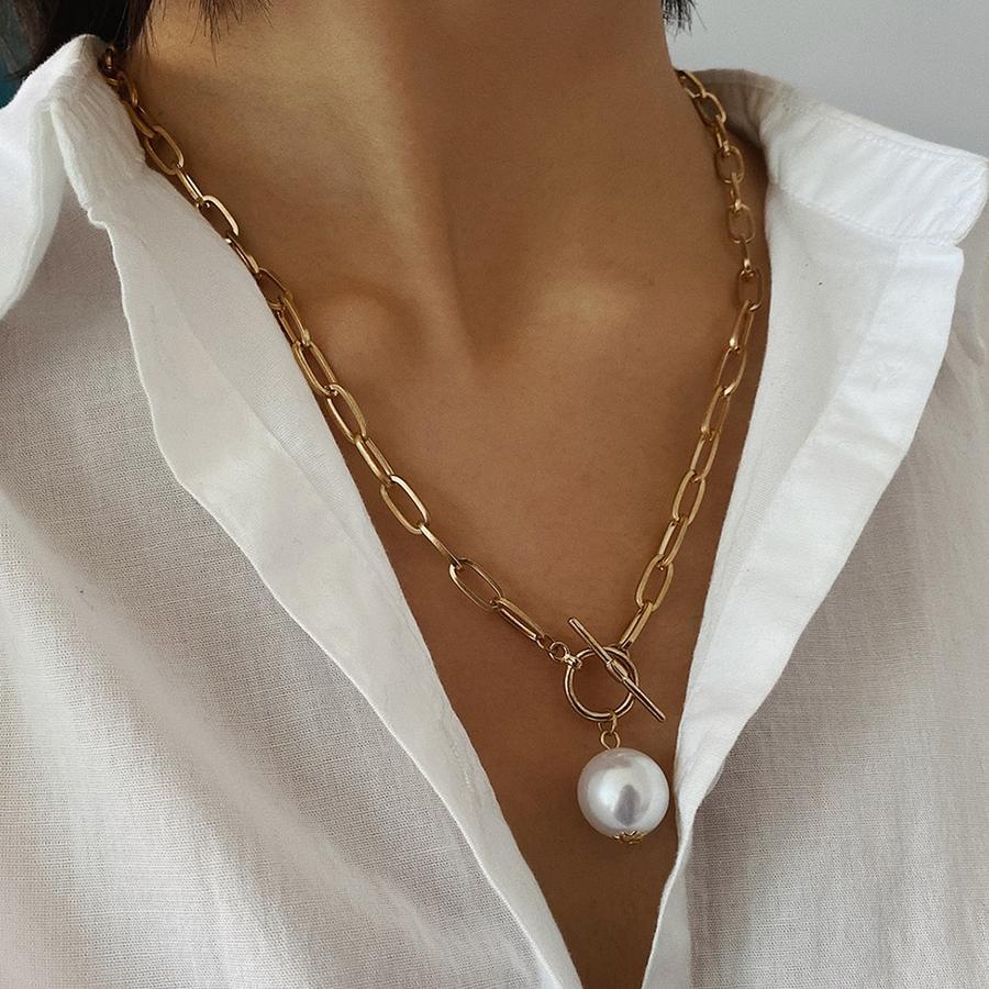 Oxford Pearl Necklace