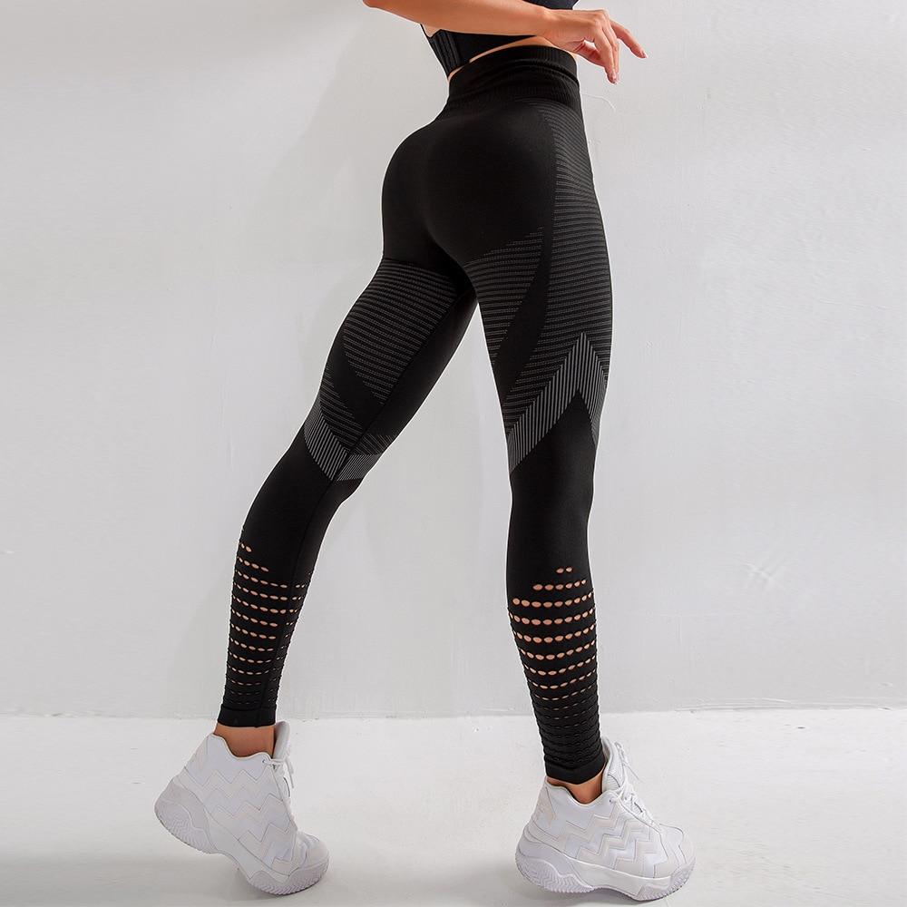 BREATHABLE SEAMLESS LEGGINGS